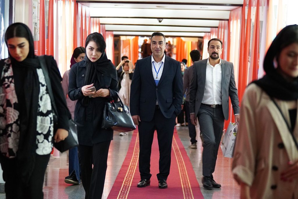 نمایشگاه معماری با عنوان inside & outside