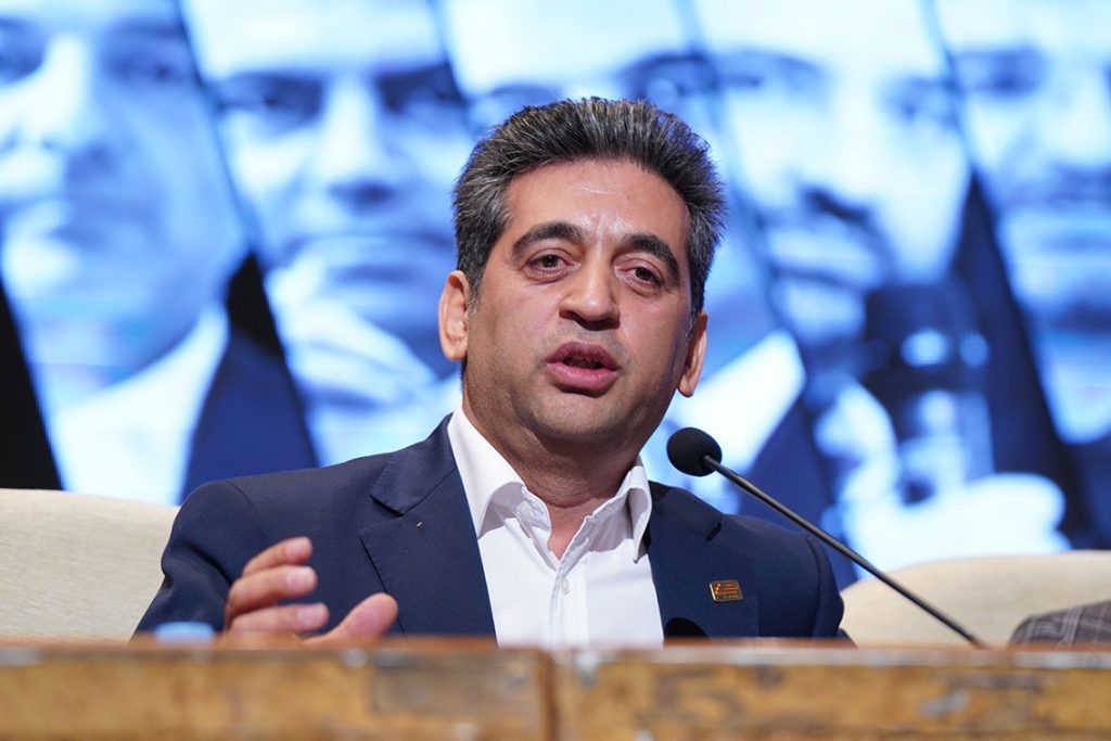 محمد رستم پور مدیر گروه هلدینگ تاو