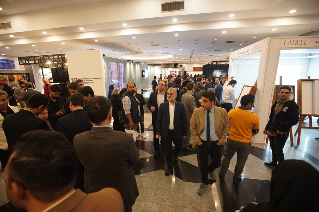بازدید از نمایشگاه
