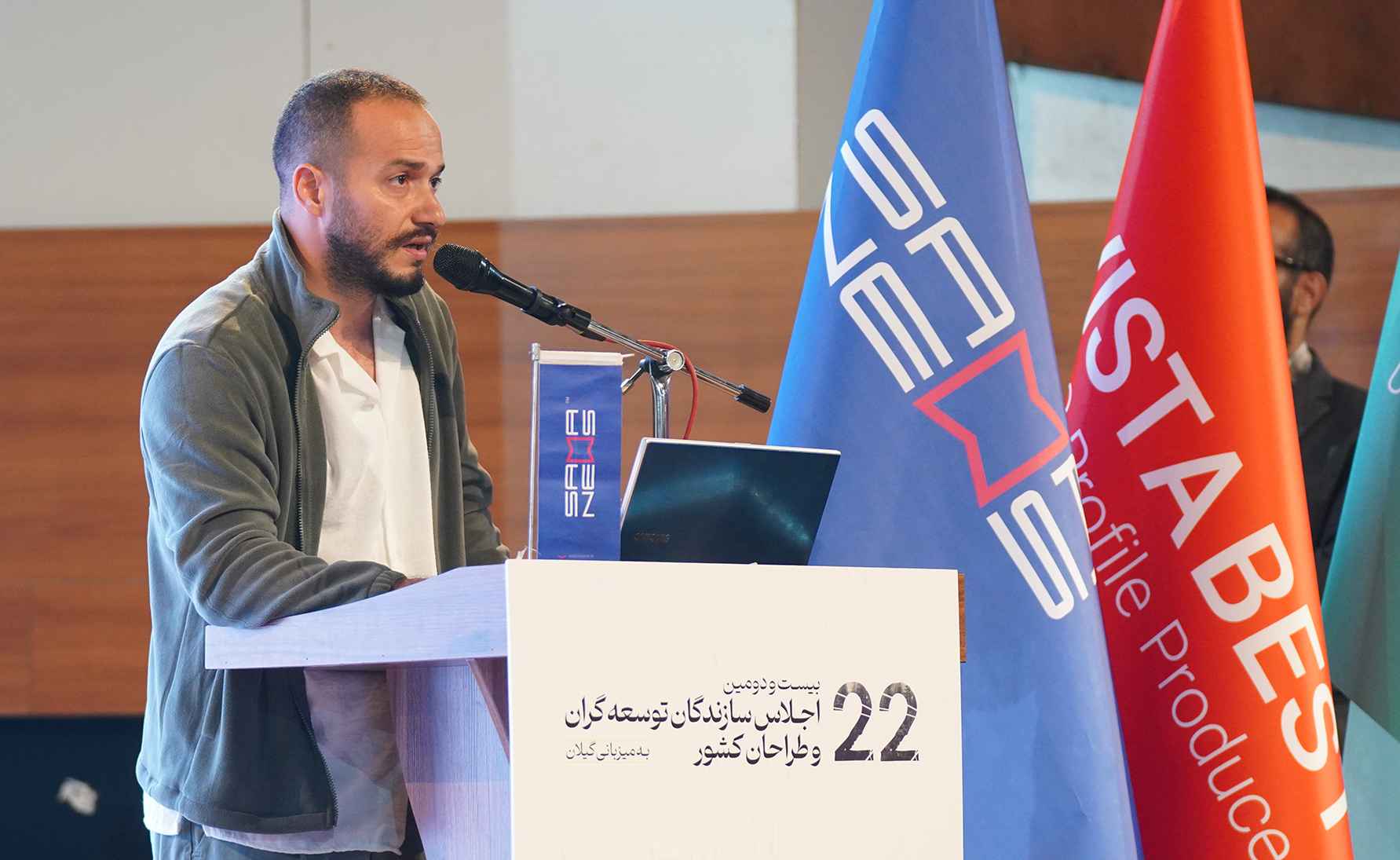 بابک عبدالغفاری، معمار